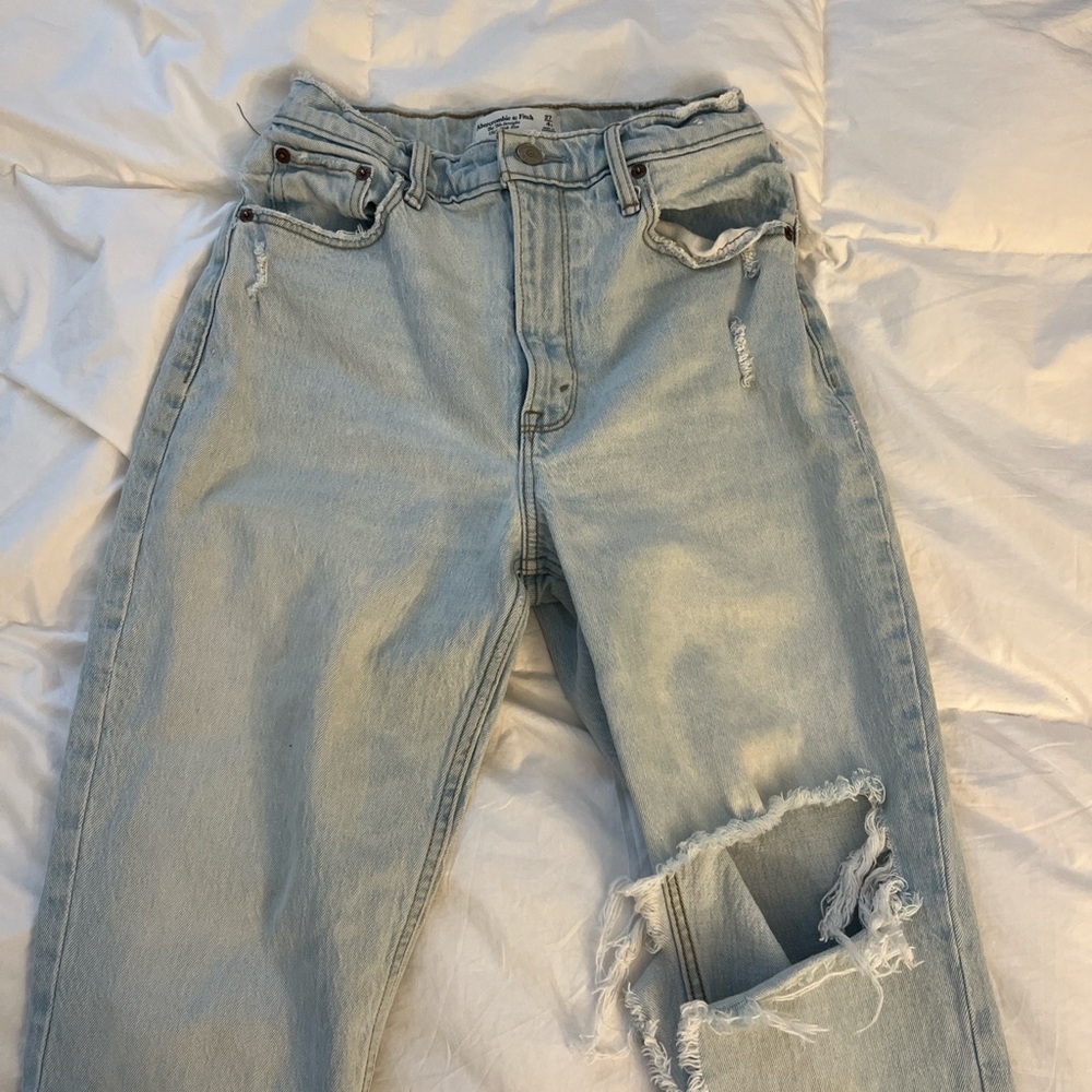 Abercrombie & Fitch Light Blue 90’s Straight High Rise Jeans